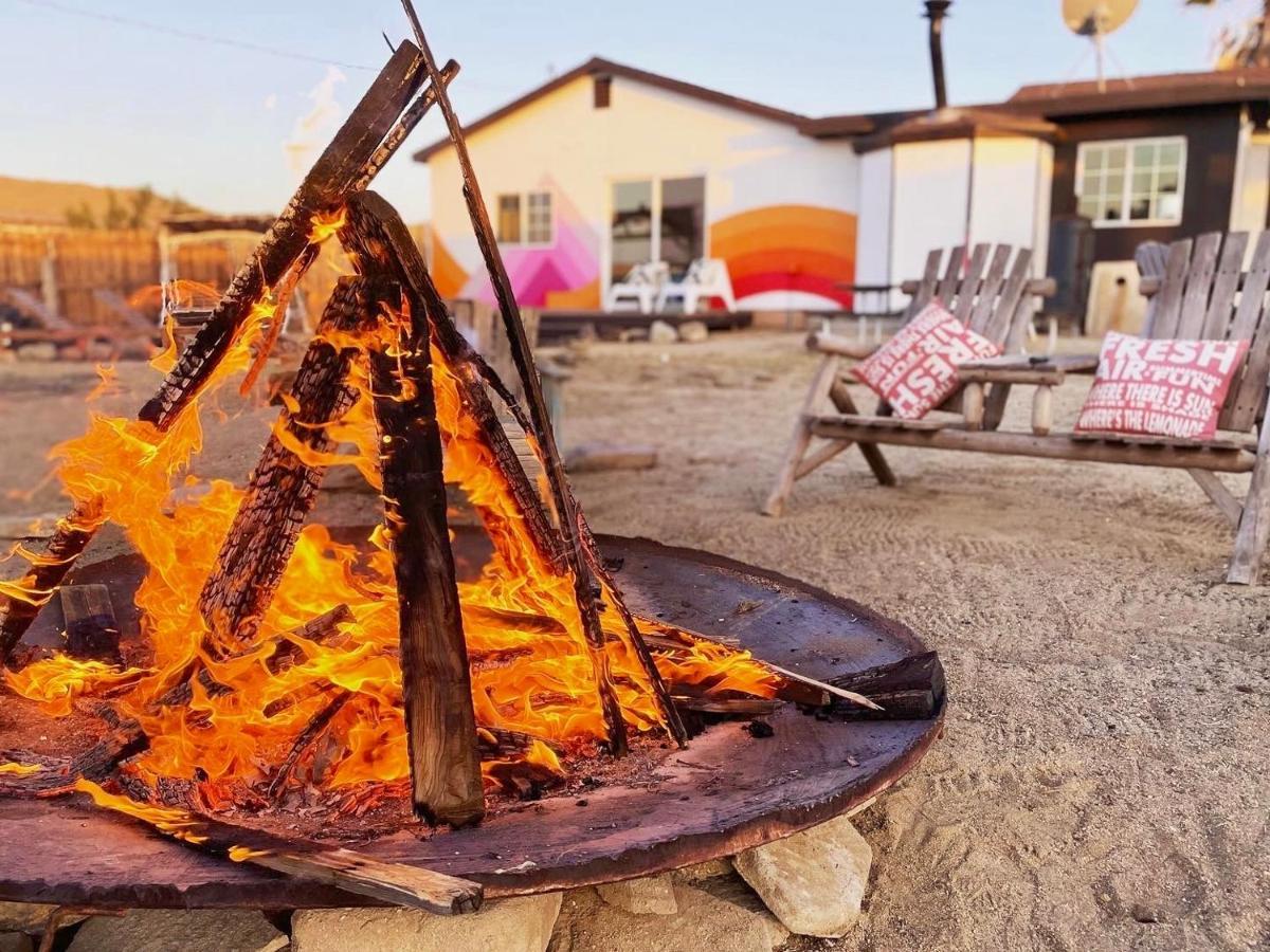 Twin Palms Desert Getaway - Jacuzzi, Fire Pit, Meditation Room & More Joshua Tree Buitenkant foto