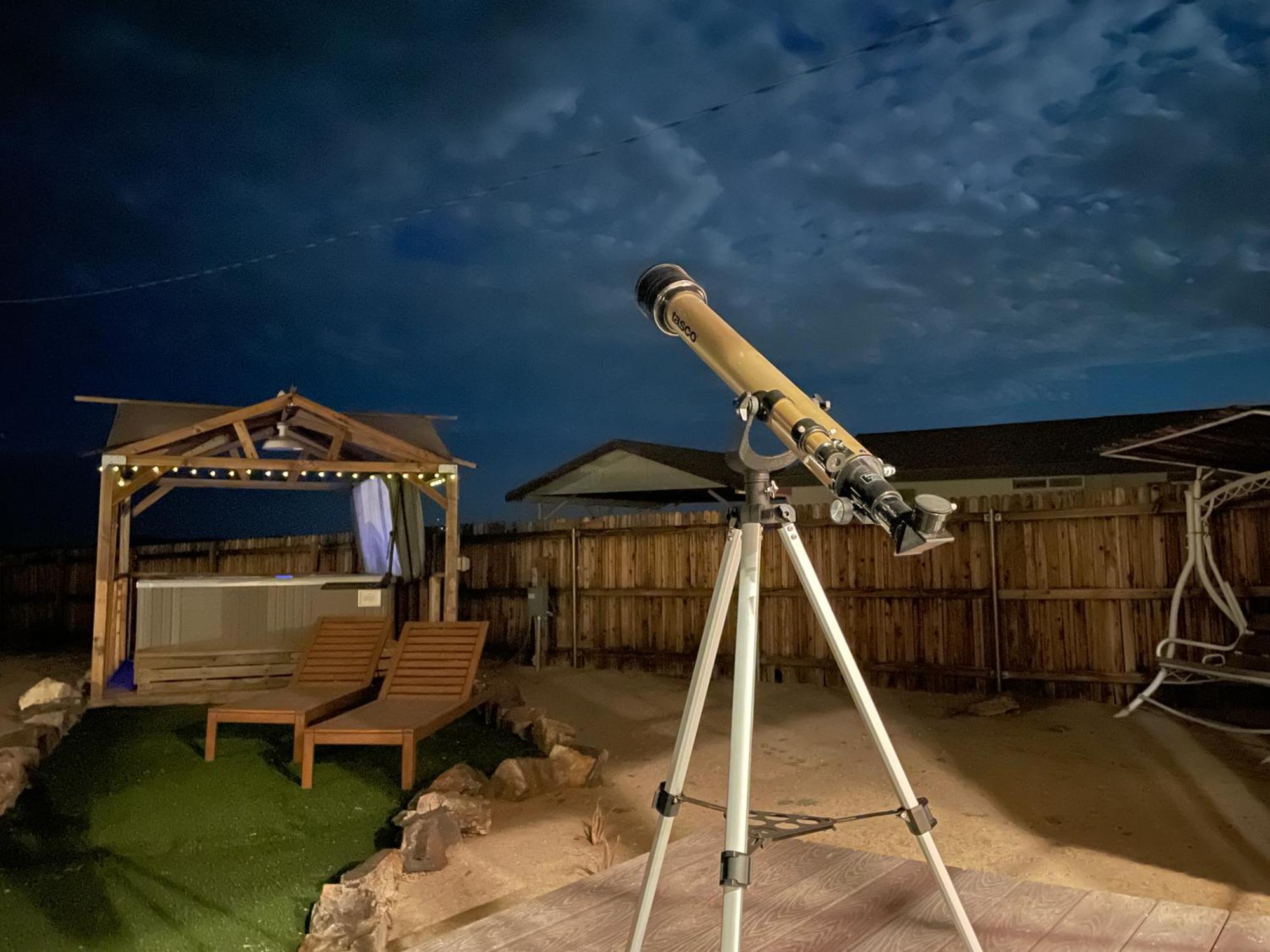 Twin Palms Desert Getaway - Jacuzzi, Fire Pit, Meditation Room & More Joshua Tree Buitenkant foto