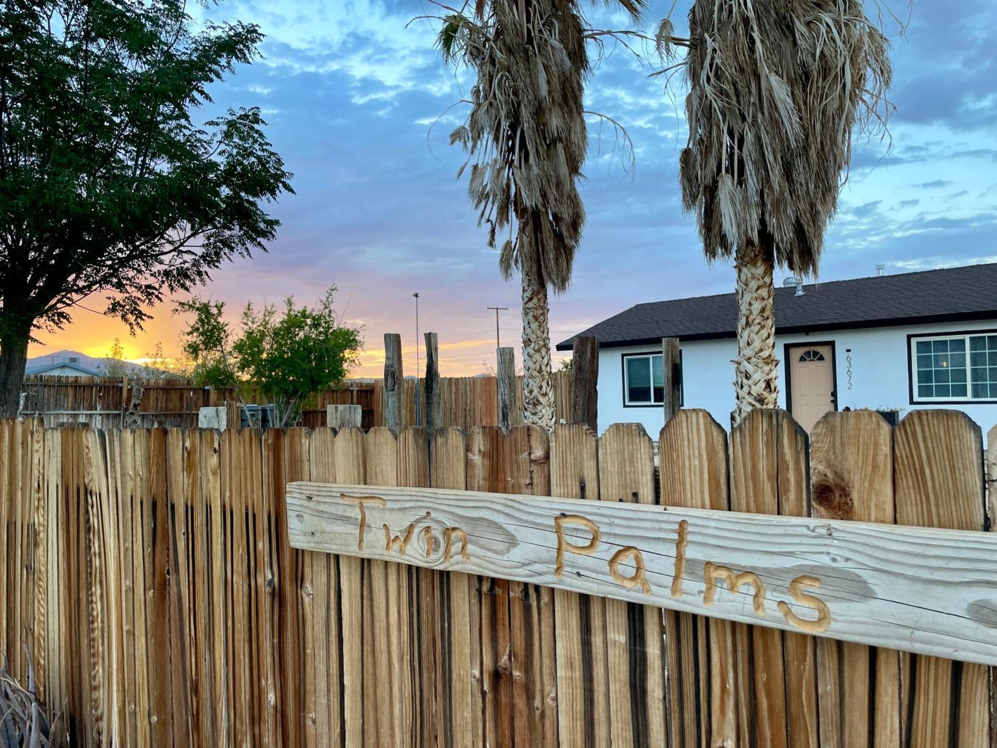 Twin Palms Desert Getaway - Jacuzzi, Fire Pit, Meditation Room & More Joshua Tree Buitenkant foto
