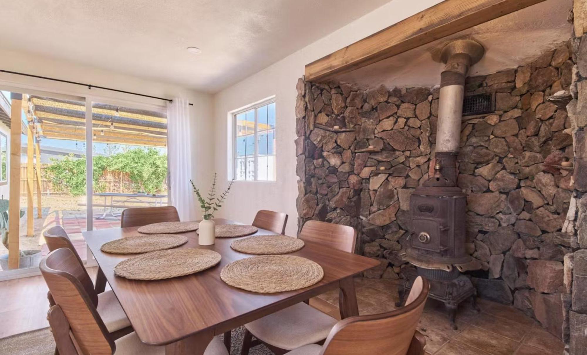 Twin Palms Desert Getaway - Jacuzzi, Fire Pit, Meditation Room & More Joshua Tree Buitenkant foto